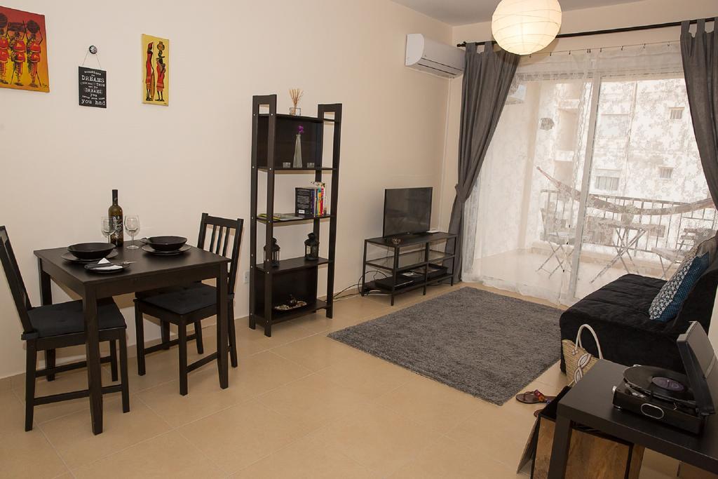 Paphos Love Shack Apartment Bagian luar foto